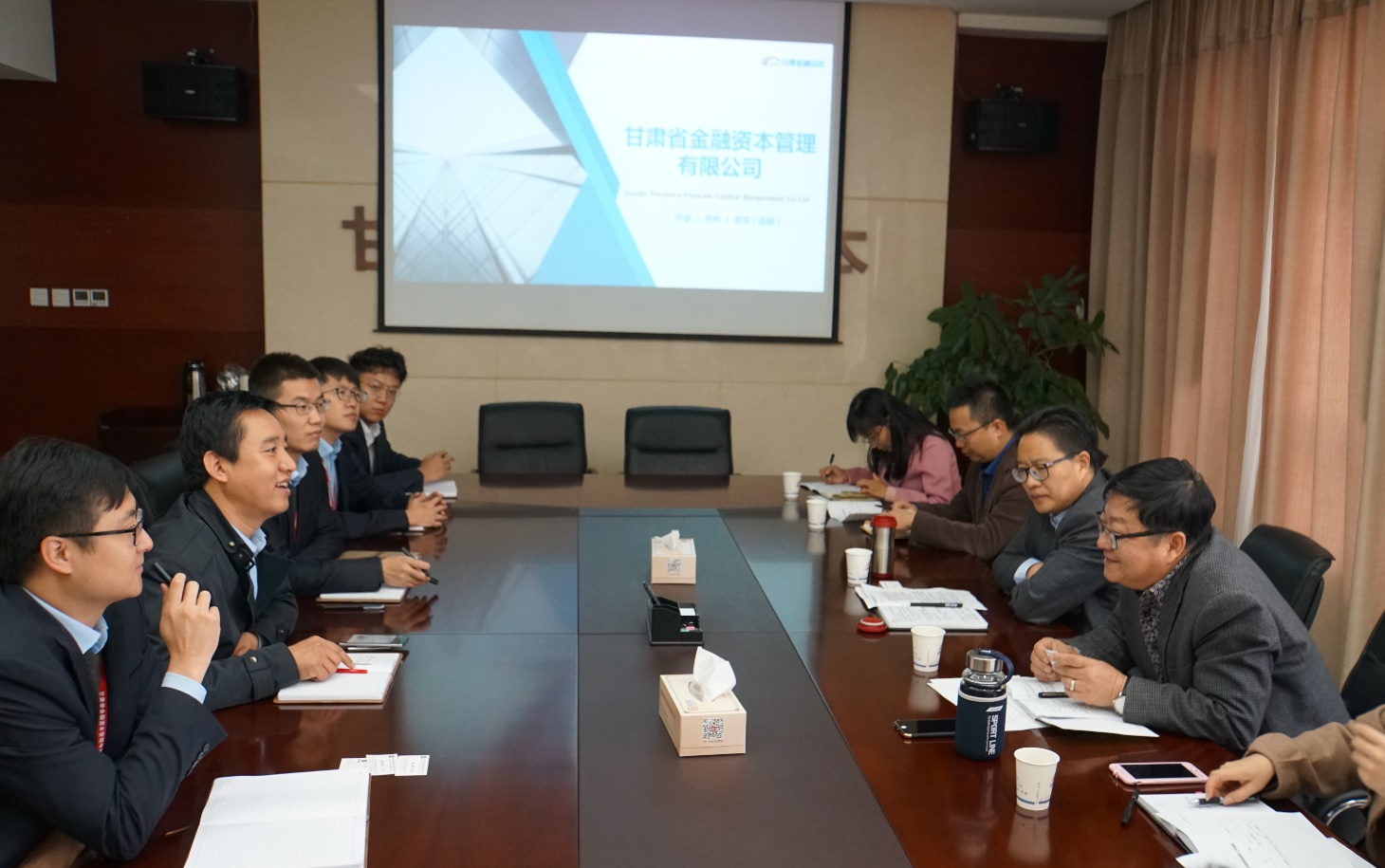 宁夏担保集团董事长李文华一行到公司考察调研